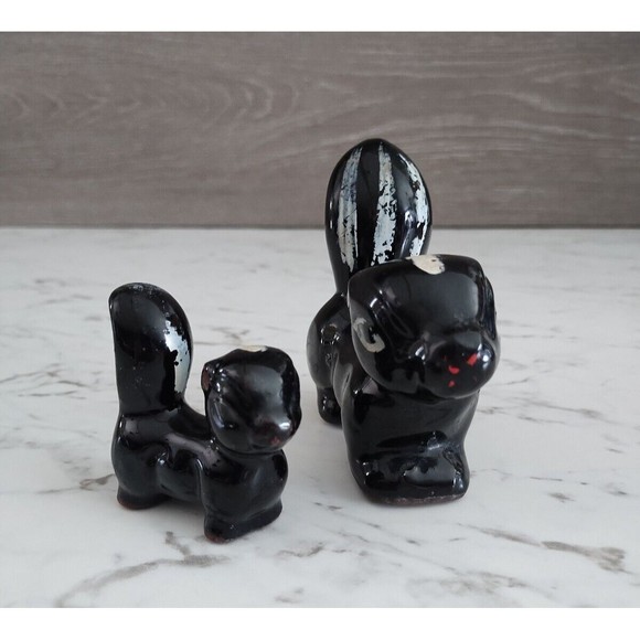 Vintage Ceramic Mom & Baby Skunk Figurines Pair Redware Made in Japan - Picture 5 of 7
